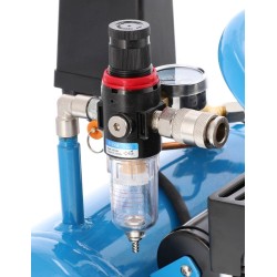 Mały kompresor L 6-95 + zestaw gwoździarka i wąż pneumatyczny