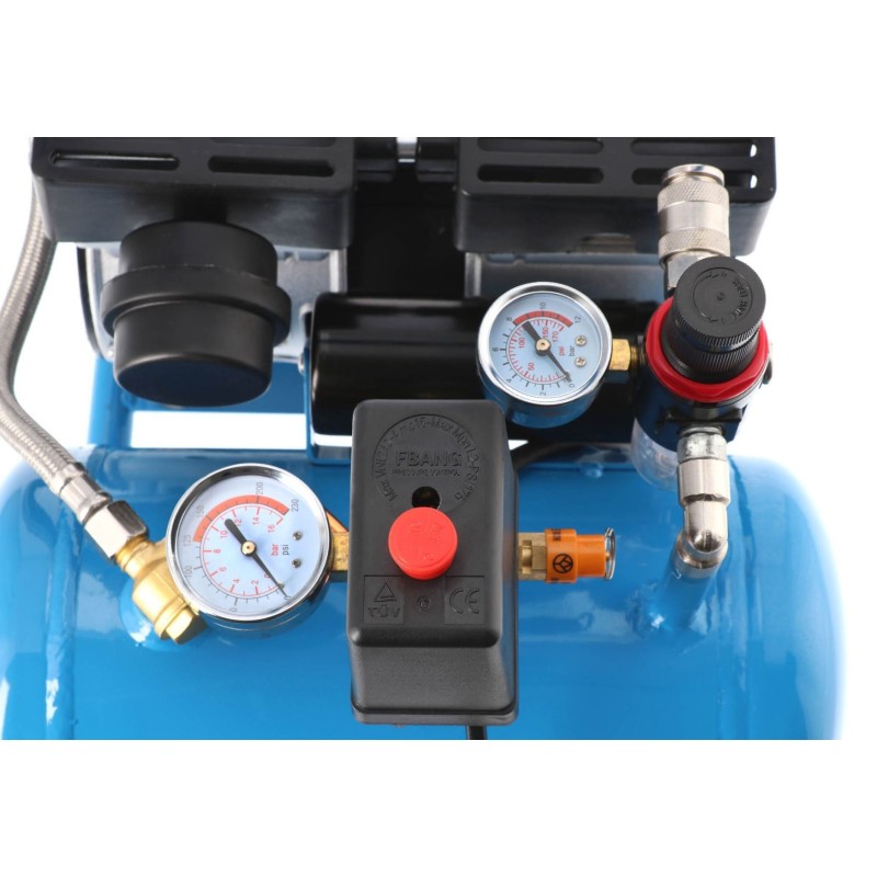 Mały kompresor L 6-95 + zestaw gwoździarka i wąż pneumatyczny