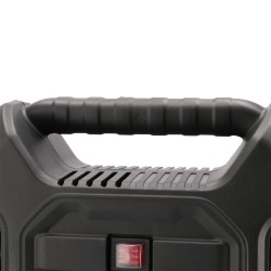 Mały kompresor bezolejowy walizkowy HLO 180 8 bar 1.5 KM/ 1.1 kW 150 l/min + zestaw akcesoriów