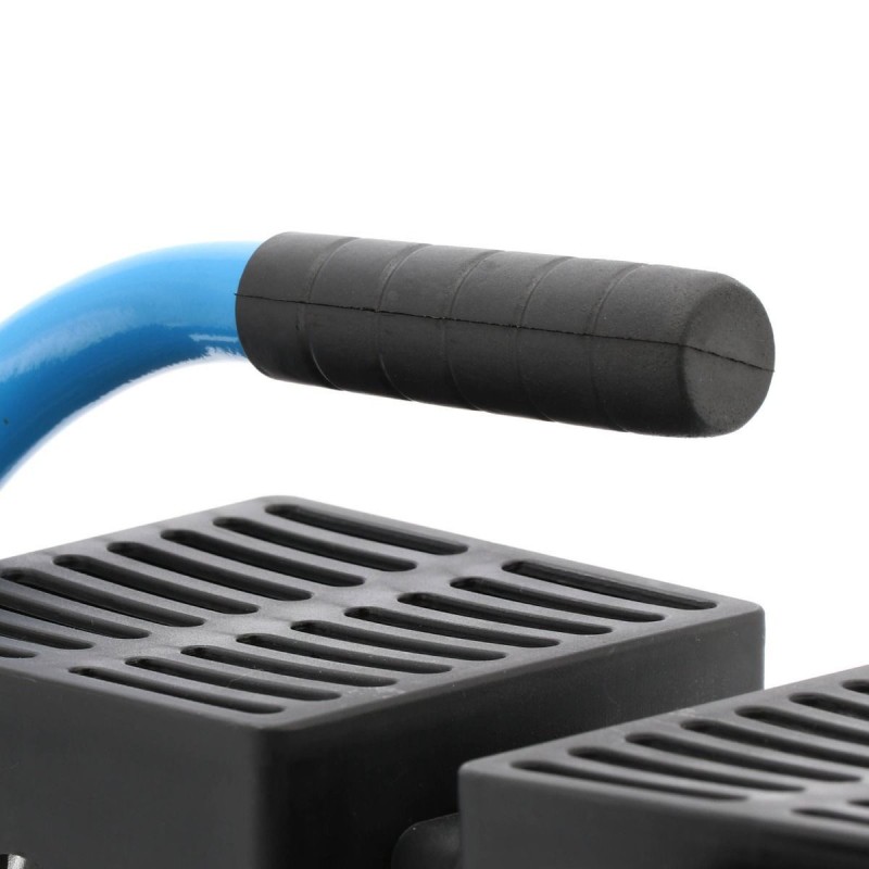 Mały kompresor L 6-105 8 bar + zestaw z pistoletem do przedmuchu i wężem pneumatycznym