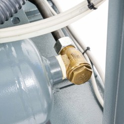 Cichy kompresor dwutłokowy APZ 600+ 11 bar 5.5 KM/4 kW 400V 555 l/min 3 l - połączenie gwiazda-trójkąt