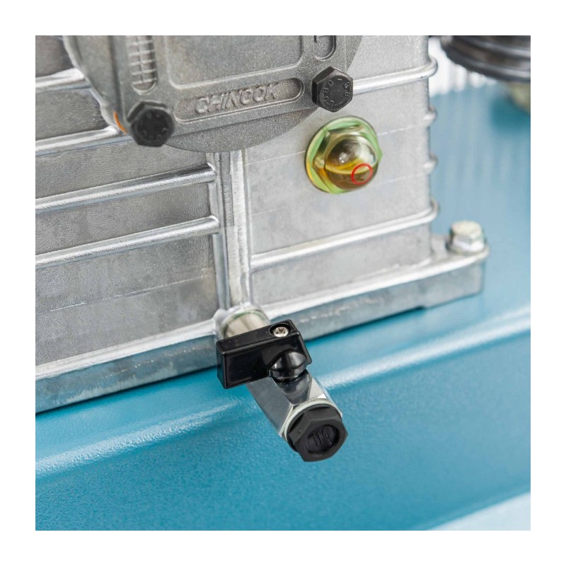 Kompresor dwutłokowy K 200-600 14 bar 4 KM/3 kW 400V 268 l/min 200 l