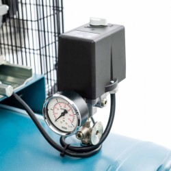 Kompresor dwutłokowy K 300-700 14 bar 5.5 KM/4 kW 400V 450 l/min 300 l