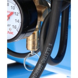 Kompresor dwutłokowy LM 25-410 10 bar 3 KM/2.2 kW 328 l/min 25 l