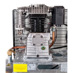 Kompresor dwutłokowy G 700-300 Pro 11 bar 5.5 KM/4 kW 400V 476 l/min 270 l galwanizowany