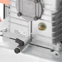 Kompresor dwutłokowy G 700-90 Pro 11 bar 5.5 KM/4 kW 400V 476 l/min 90 l galwanizowany