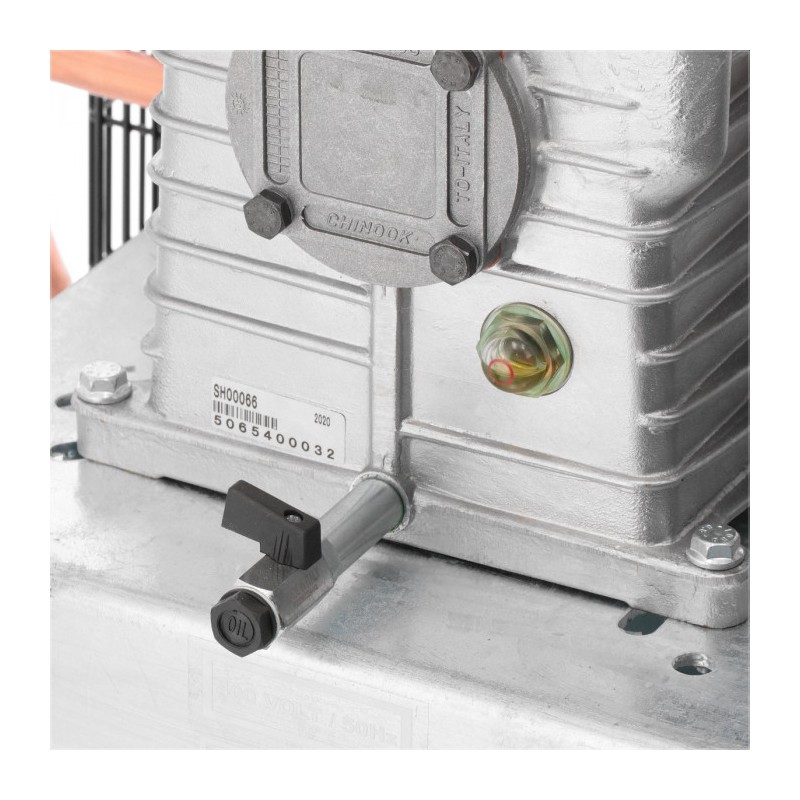 Kompresor dwutłokowy G 700-90 Pro 11 bar 5.5 KM/4 kW 400V 476 l/min 90 l galwanizowany