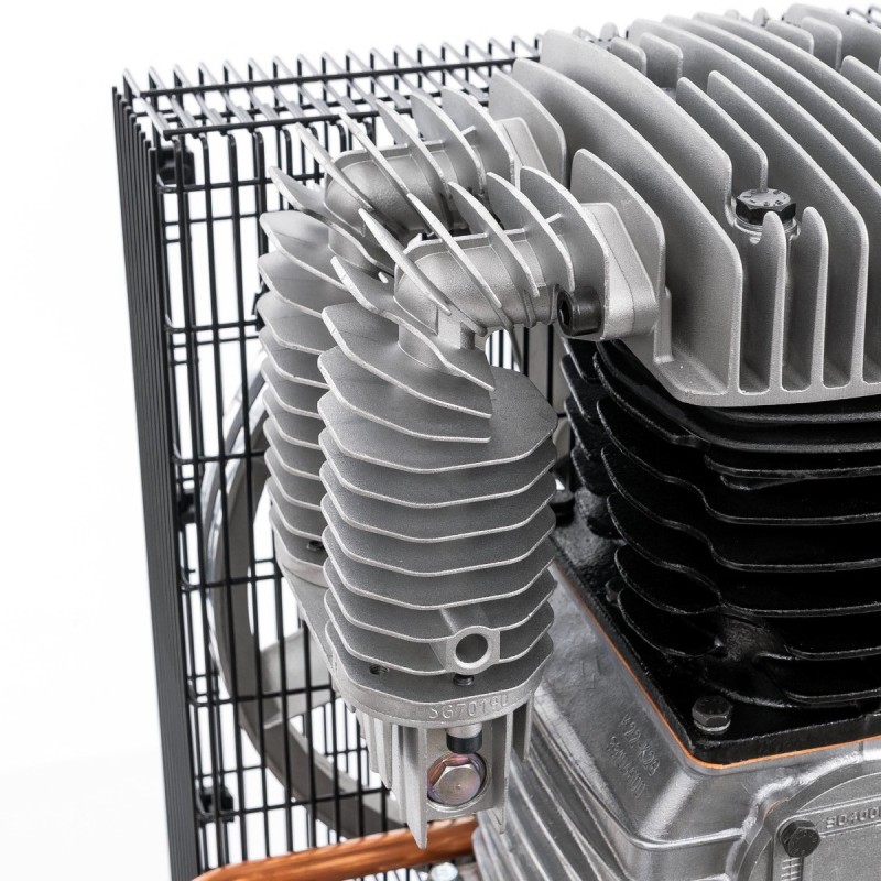 Kompresor dwutłokowy HK 700-150 Pro 11 bar 5.5 KM/4 kW 400V 476 l/min 150 l